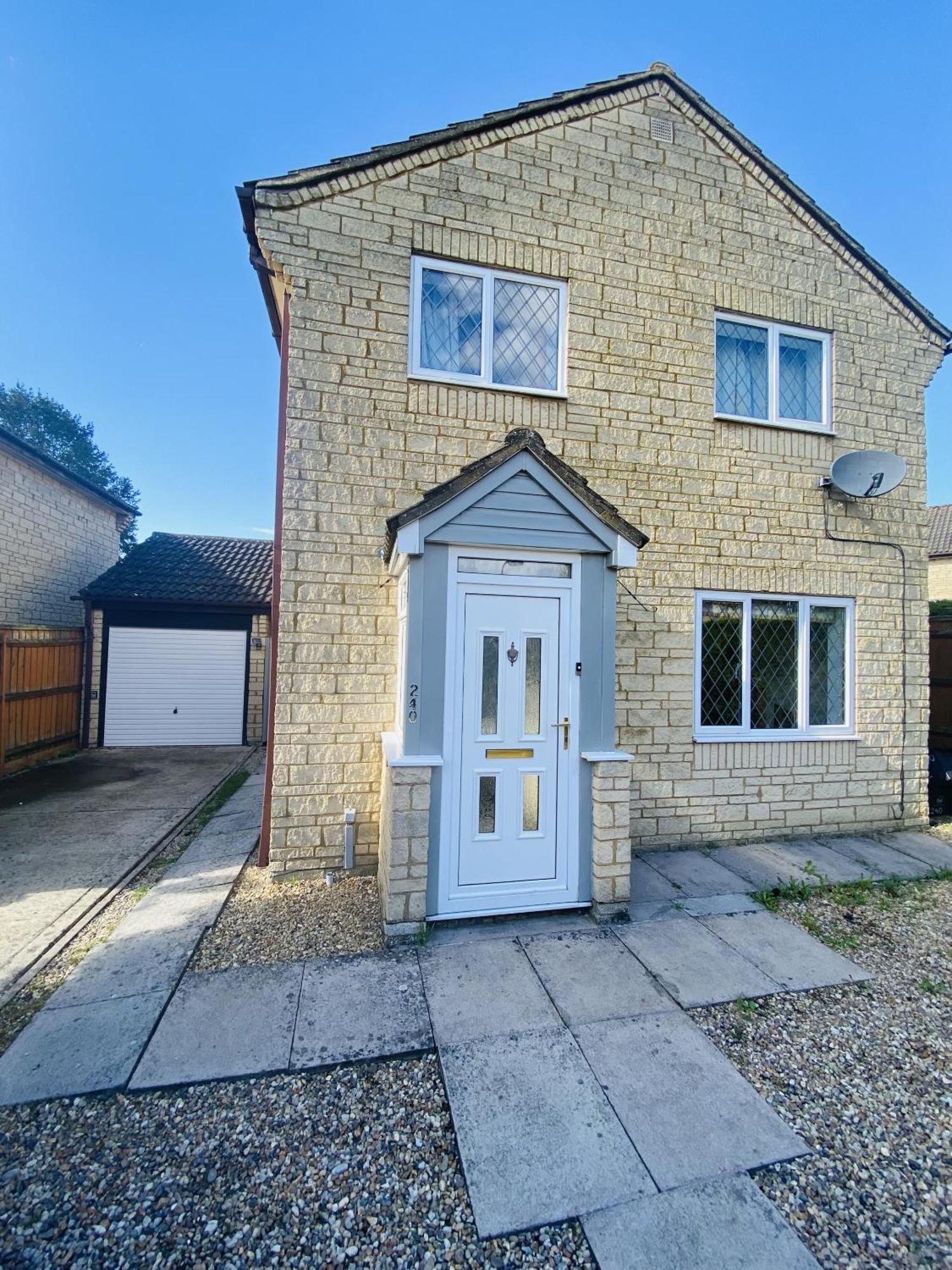 The Conifers Large Detached Home With Off Street Parking 위트니 외부 사진